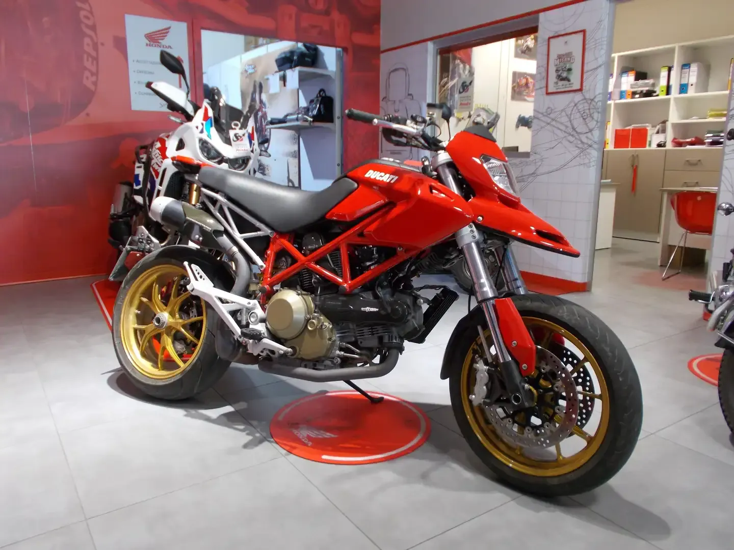 49a21b5e-0f3b-4ca5-af0d-6643c1e1a5b5_5434ee87-d613-4484-a3af-84ce6377f59d